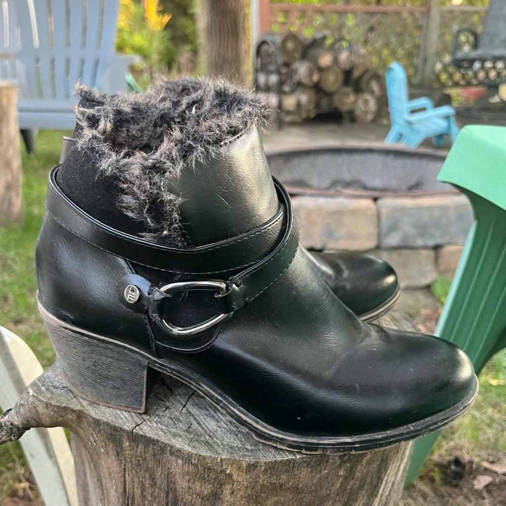 London Fog Women’s‎ Black Faux Fur Ankle Boots Size 6.5